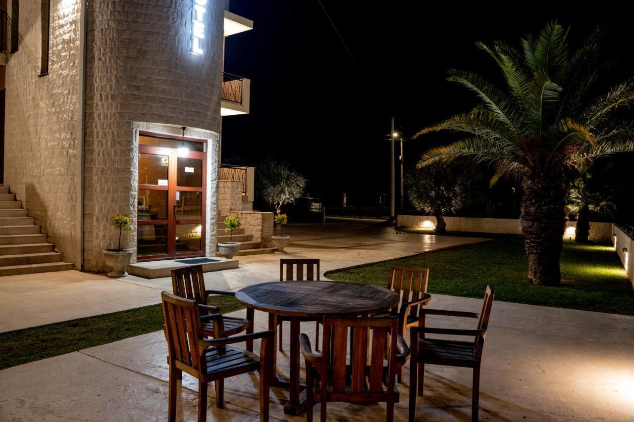 Motel Zeta Lux Mitrovici  Exterior photo