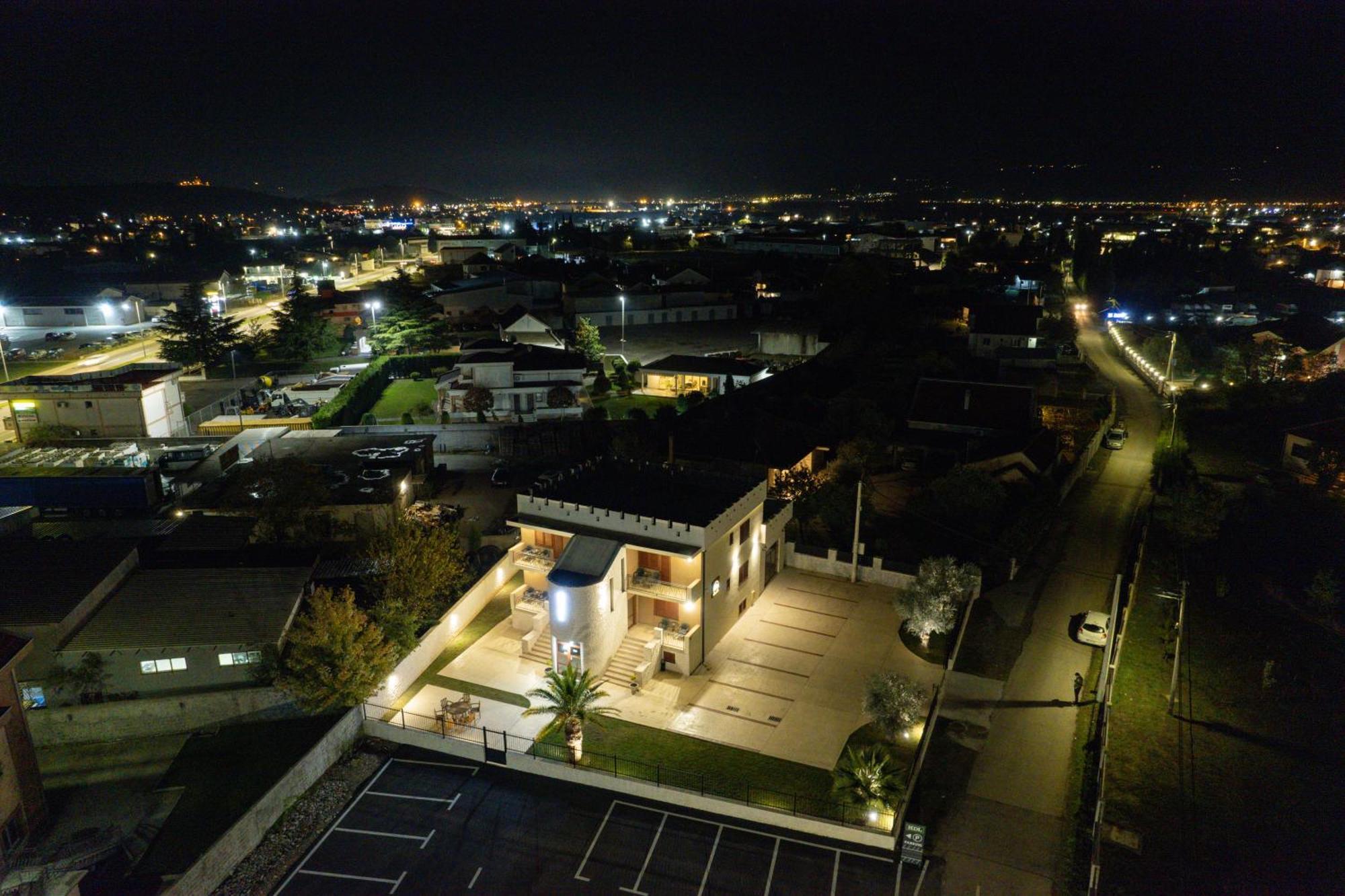 Motel Zeta Lux Mitrovici  Exterior photo
